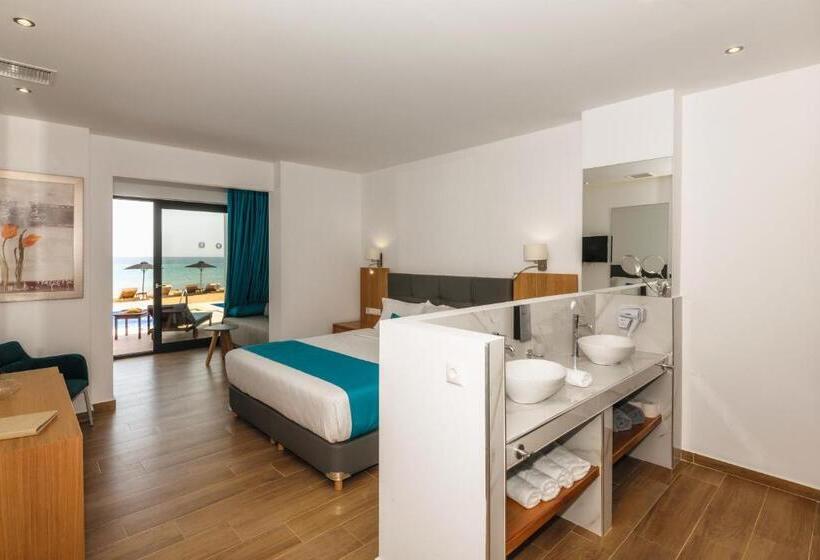 سوییت با استخر, Cavo Orient Beach Hotel & Suites