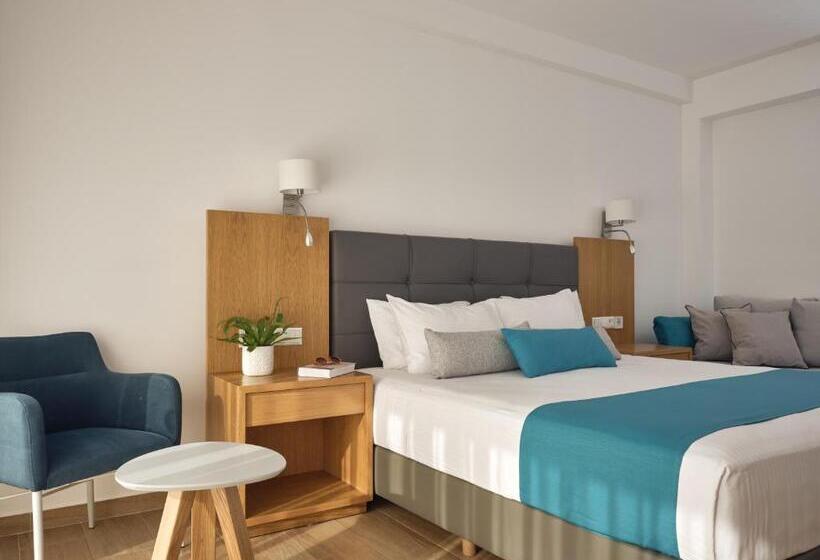 اتاق استاندارد, Cavo Orient Beach Hotel & Suites