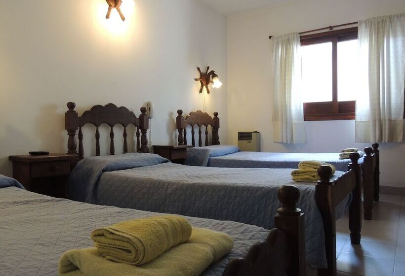 חדר סטנדרט לשלושה, Garay