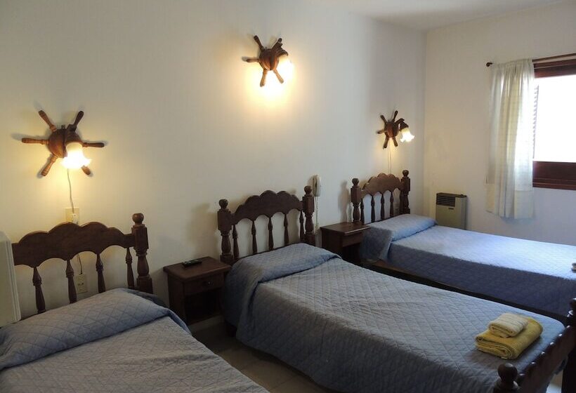 חדר סטנדרט לשלושה, Garay