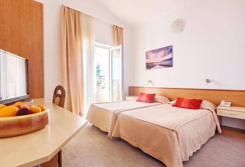 标准单人间, Villa Vicko