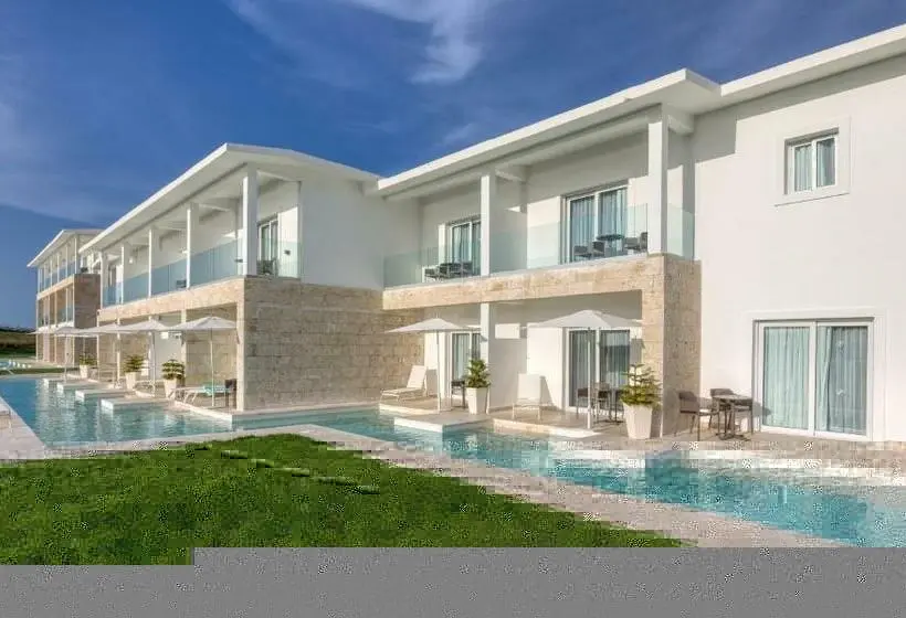 سوییت با چشمانداز دریا, Senator Puerto Plata