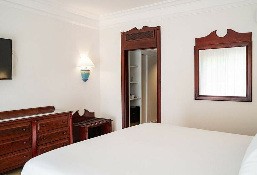 주니어 스위트, Senator Puerto Plata