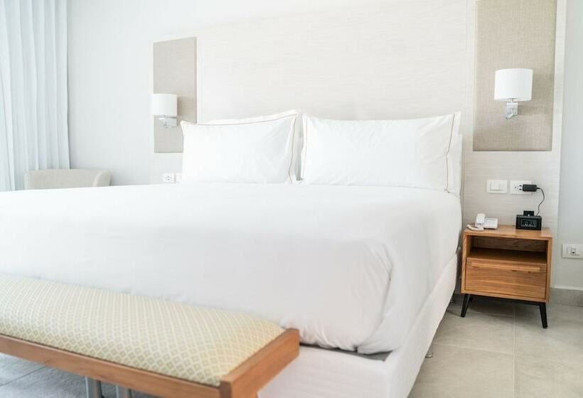 디럭스 주니어 스위트 바다 전망, Senator Puerto Plata