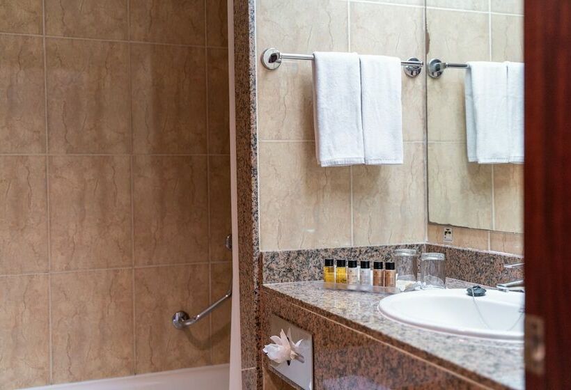 주니어 스위트, Senator Puerto Plata