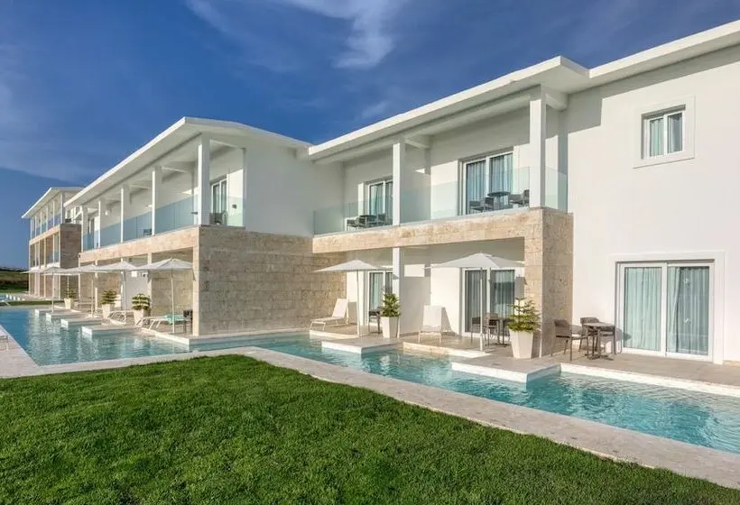 سوییت با چشمانداز دریا, Senator Puerto Plata
