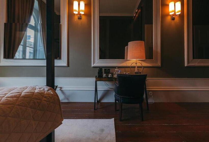 اتاق لوکس, Torel 1884 Suites & Apartments