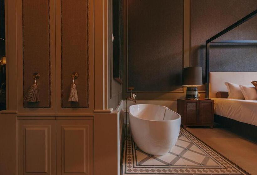 اتاق لوکس, Torel 1884 Suites & Apartments