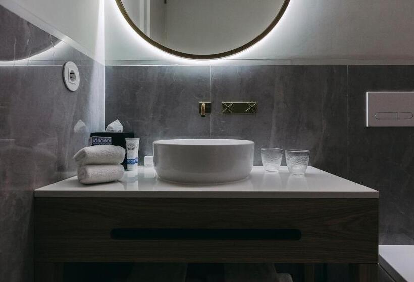 استودیوی استاندارد, Torel 1884 Suites & Apartments