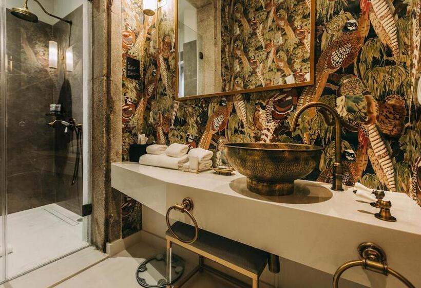 اتاق لوکس, Torel 1884 Suites & Apartments