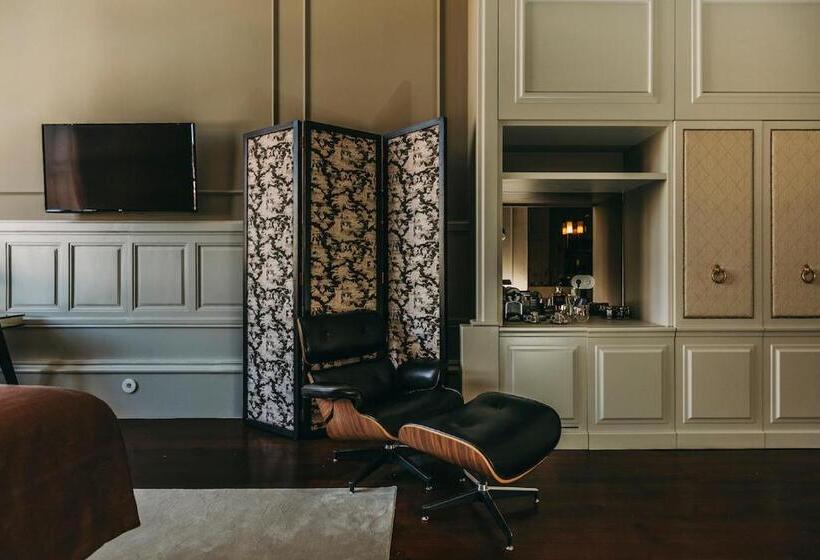 اتاق لوکس, Torel 1884 Suites & Apartments