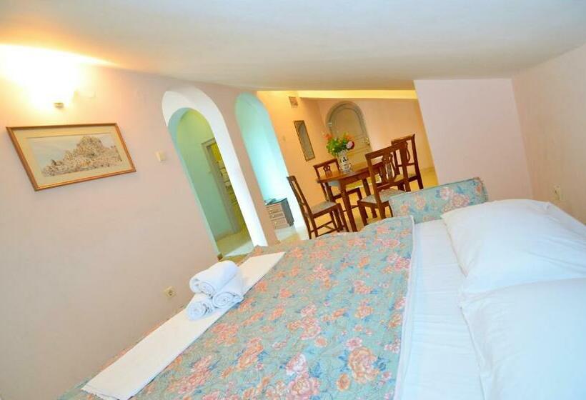 آپارتمان 1 خوابه با تراس, Villa Velzon Guesthouse