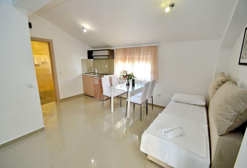 آپارتمان لوکس 2 خوابه, Villa Velzon Guesthouse