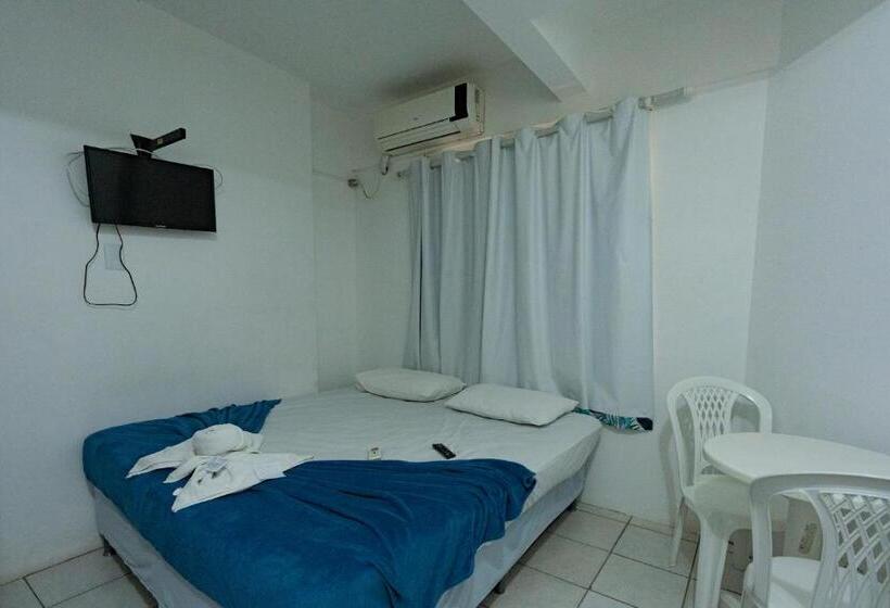 Quarto Economy, Hanna Amsterdam Praia