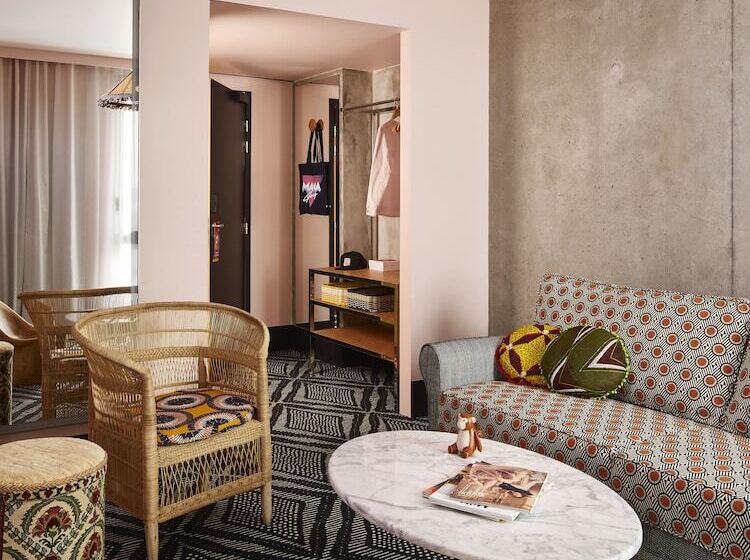 اتاق خانوادگی, Mama Shelter Paris West