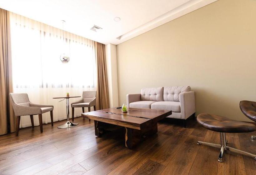 سوئیت پرزیدنت, Mitru Sur