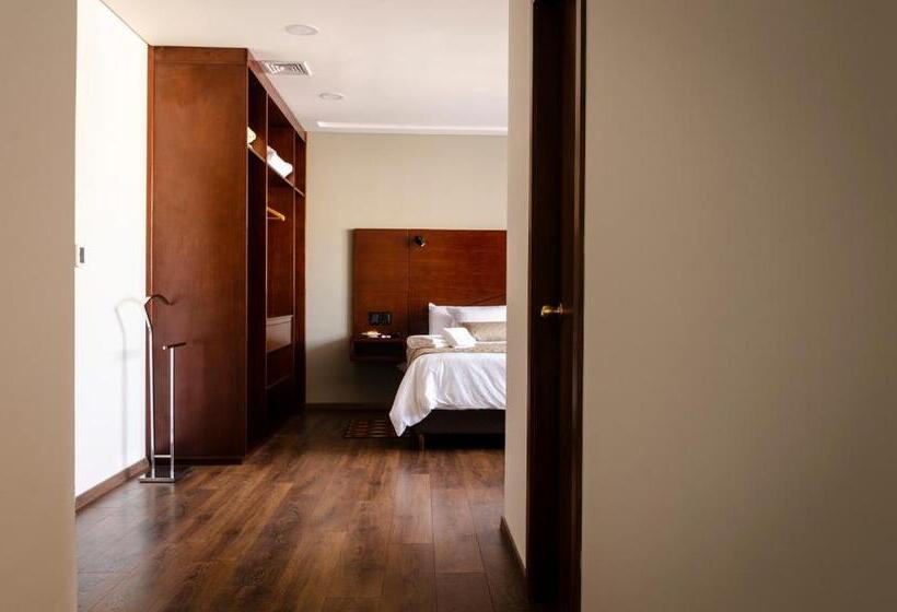 سوئیت پرزیدنت, Mitru Sur