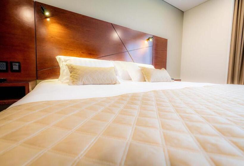 سوئیت پرزیدنت, Mitru Sur