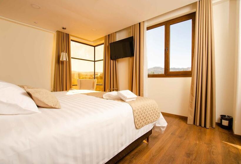 اتاق اجرایی, Mitru Sur