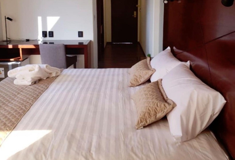 اتاق اجرایی, Mitru Sur