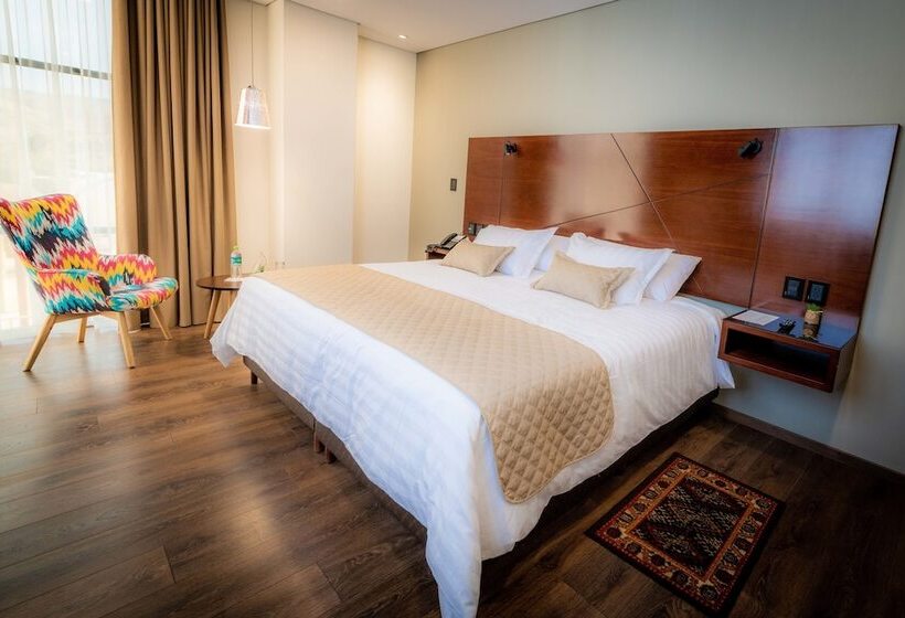 اتاق اجرایی, Mitru Sur