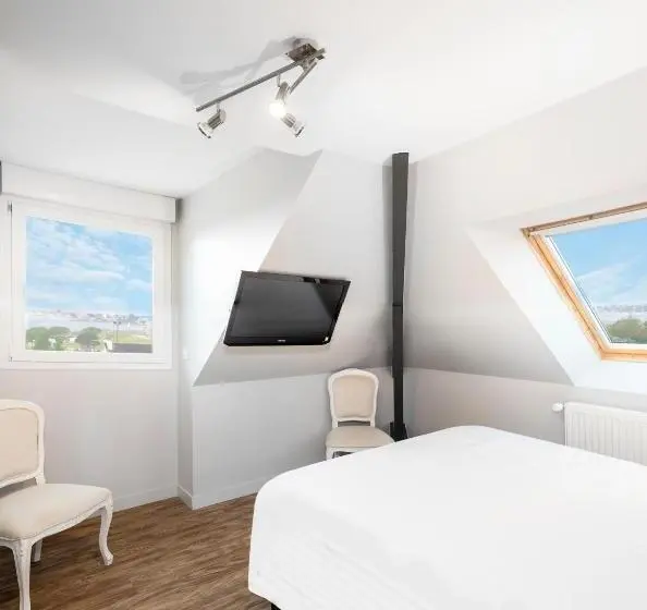 オーシャンビューデラックススイート, Hôtel Spa De La Citadelle Lorient