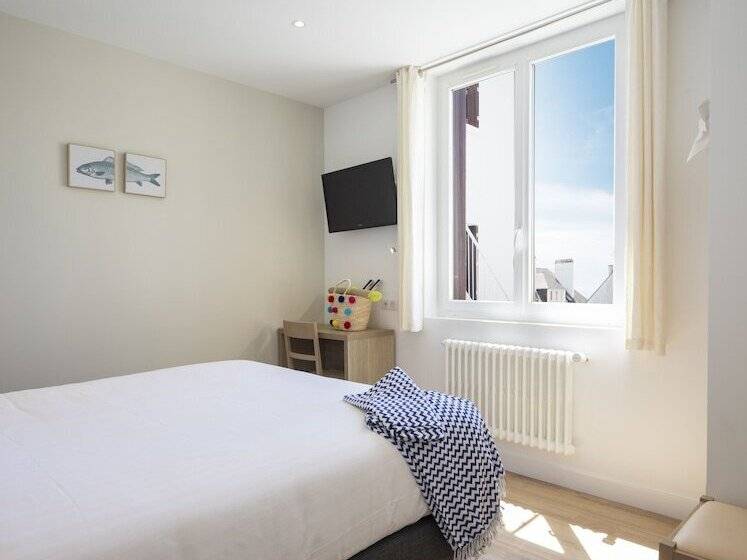 Номер Superior, Hôtel Spa De La Citadelle Lorient