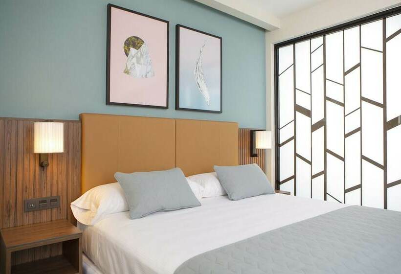 اتاق لوکس با تخت بزرگ, Riu Plaza España