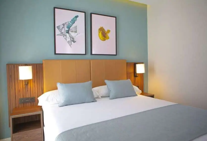 اتاق لوکس, Hotel Riu Plaza España
