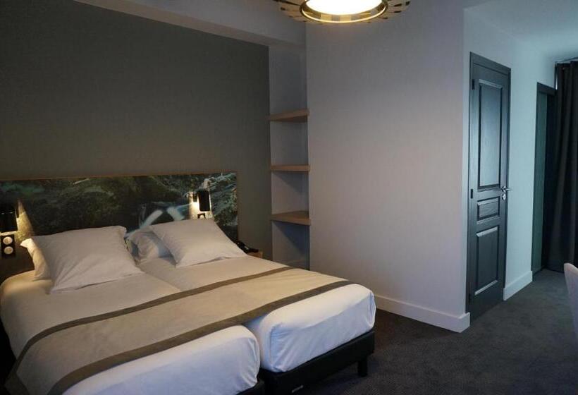 Номер Стандарт Трехместный, Hôtel Saint Roch, Saint Ybard