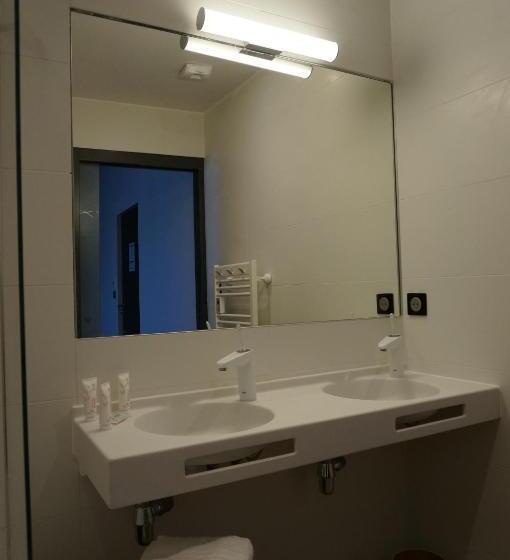 家庭套房, Hôtel Saint Roch, Saint Ybard