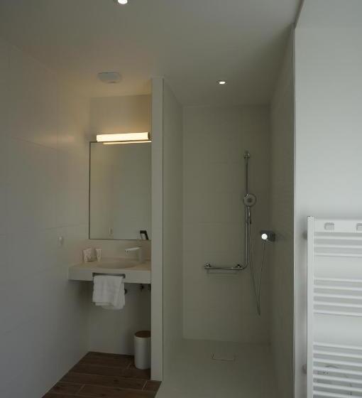 Номер Стандарт, Hôtel Saint Roch, Saint Ybard