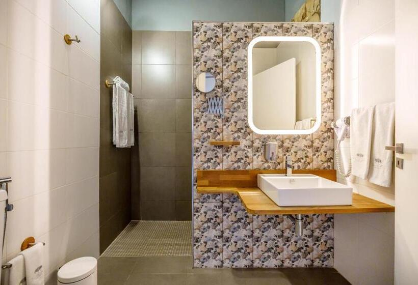 Номер Стандарт, Quinta Dos I's