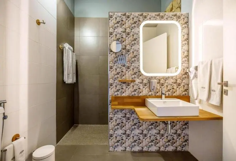 اتاق استاندارد, Quinta Dos I's