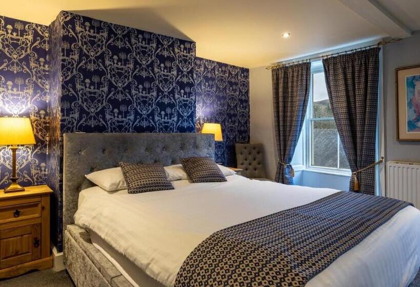 غرفة قياسية, Alston House