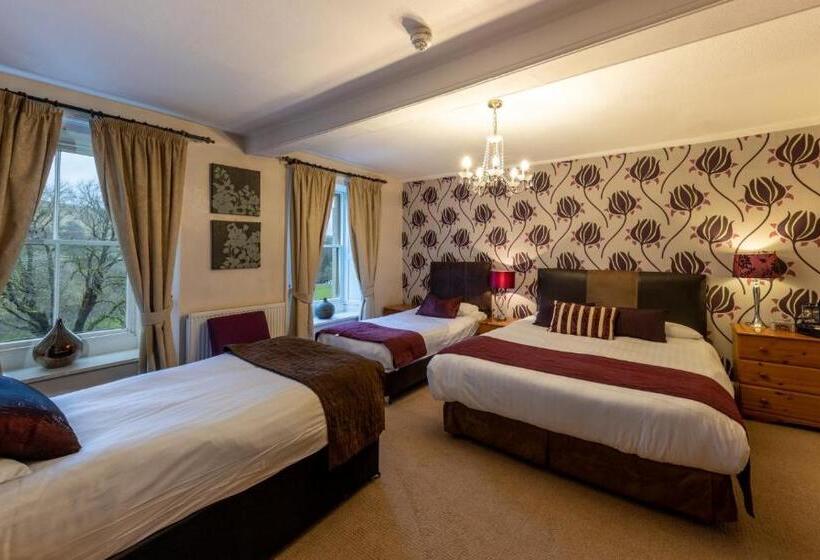 غرفة قياسية ثلاثية, Alston House