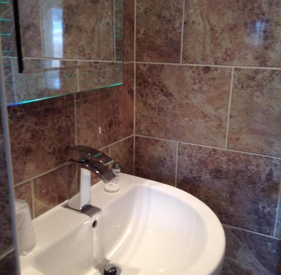 غرفة قياسية فردية, Alston House