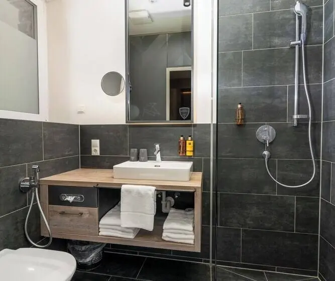 3 Bedroom Suite, 24 By Avenida   Mountain