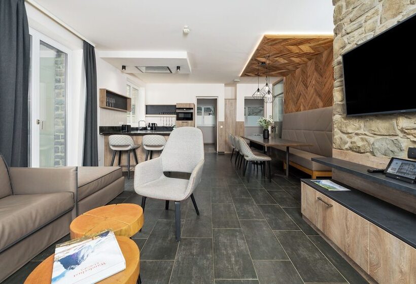 Люкс 3 Спальни, 24 By Avenida   Mountain