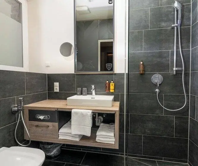 3 Bedroom Suite, 24 By Avenida   Mountain