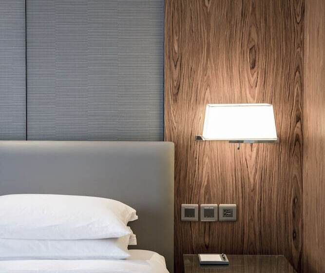 غرفة كلوب, Hyatt Regency Bangkok Sukhumvit