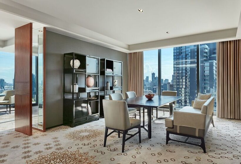 جناح بريميوم, Hyatt Regency Bangkok Sukhumvit