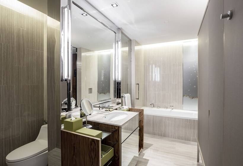 غرفة قياسية مطلة على المدينة, Hyatt Regency Bangkok Sukhumvit