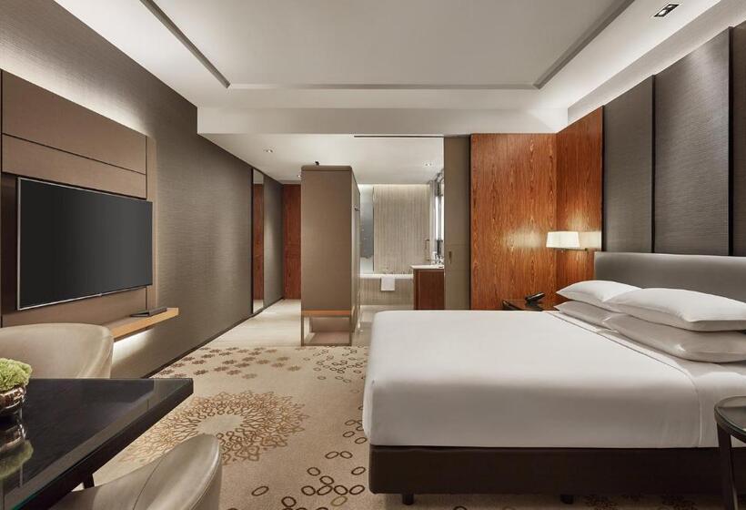 غرفة قياسية سرير كينج, Hyatt Regency Bangkok Sukhumvit