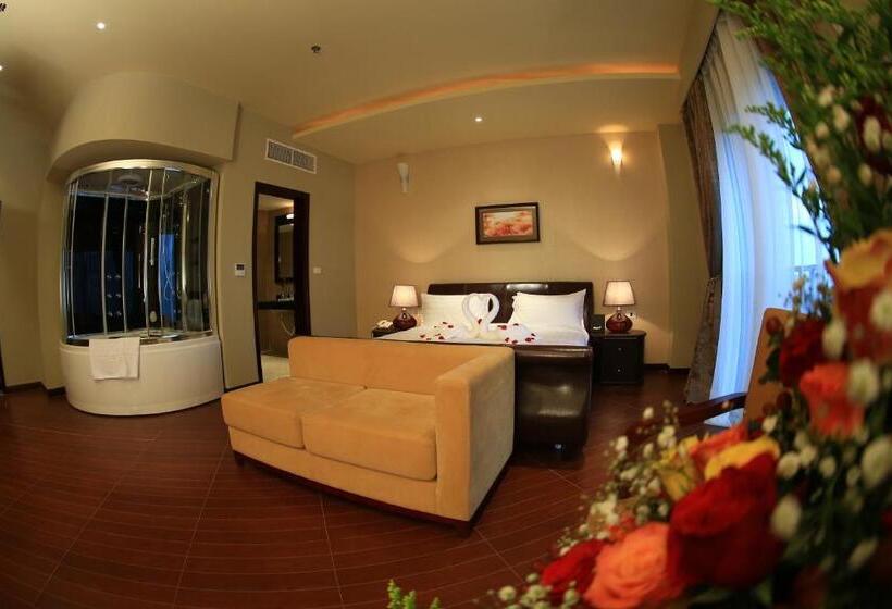 سوییت اجرایی, Magnolia Hotel & Conference Center