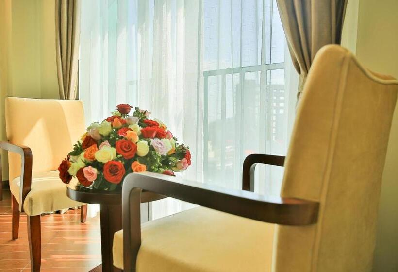 سوئیت پرزیدنت, Magnolia Hotel & Conference Center