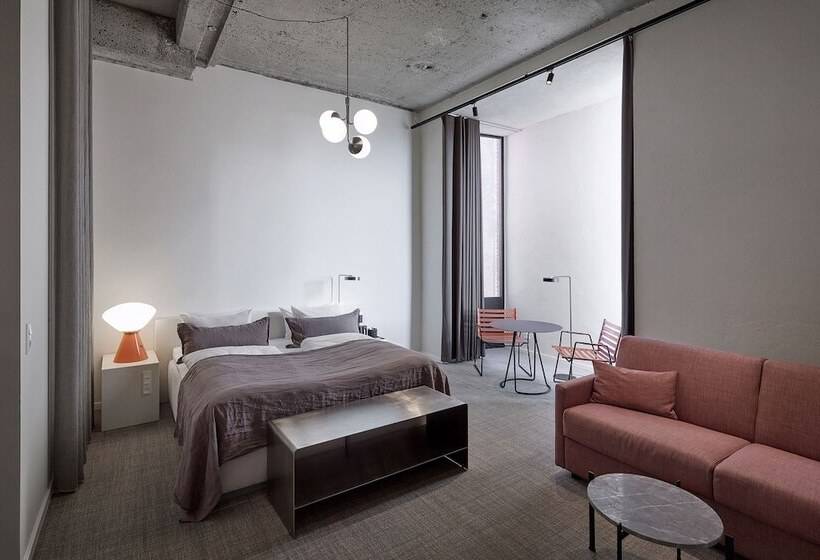 סוויטה, Ottilia