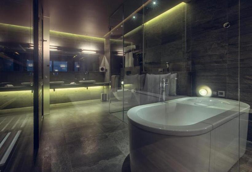 Habitación Premium Vista al Mar., Pledge Scape