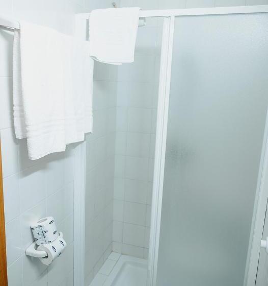 Трежместный Номер Economy, Rojas