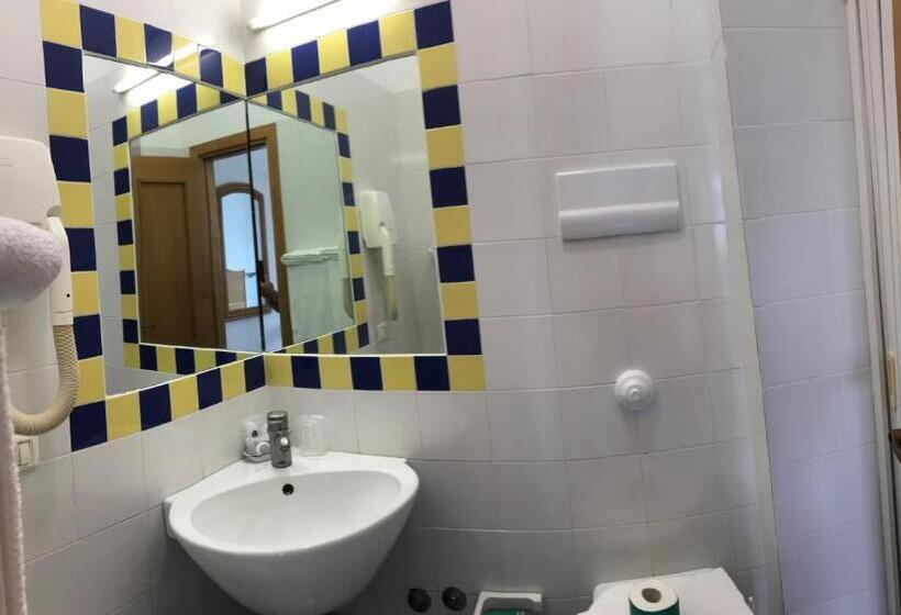 Номер Стандарт, Rojas